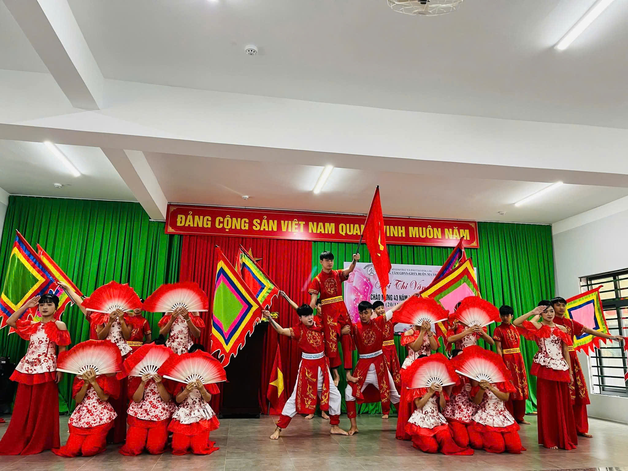 HỘI THI VĂN NGHỆ  CHÀO MỪNG NGÀY NHÀ GIÁO VIỆT NAM 20/11